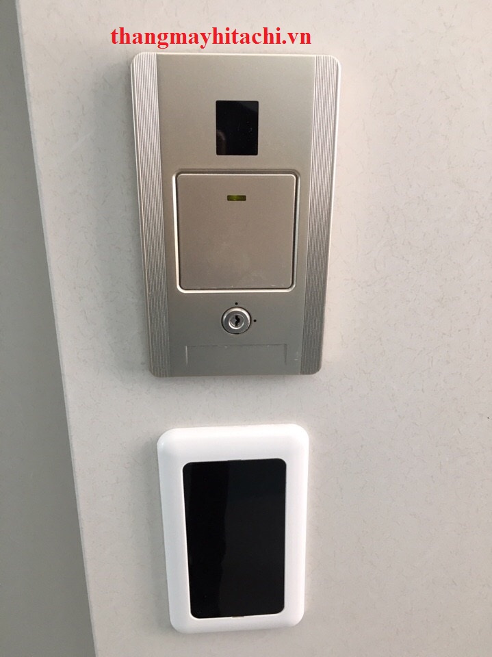 bảng điều khiển nút bấm thang máy hitachi